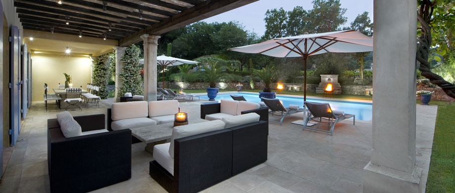 Monica Saint-Tropez - 10
