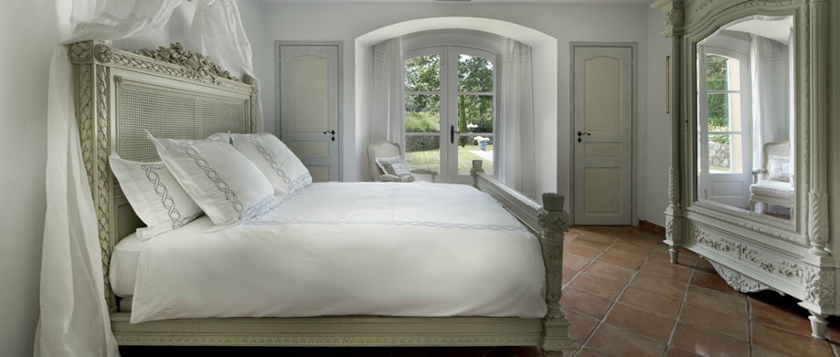 Monica Saint-Tropez - 6